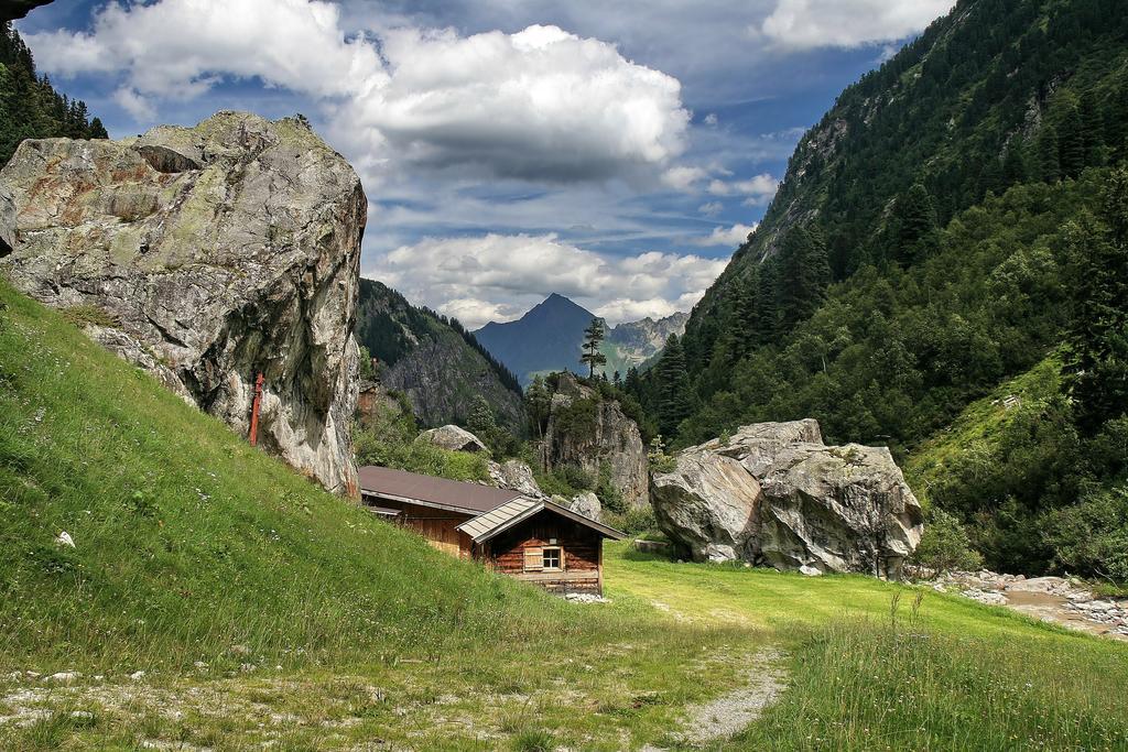 Alpen Appartements Hochmuth Майрхофен Экстерьер фото